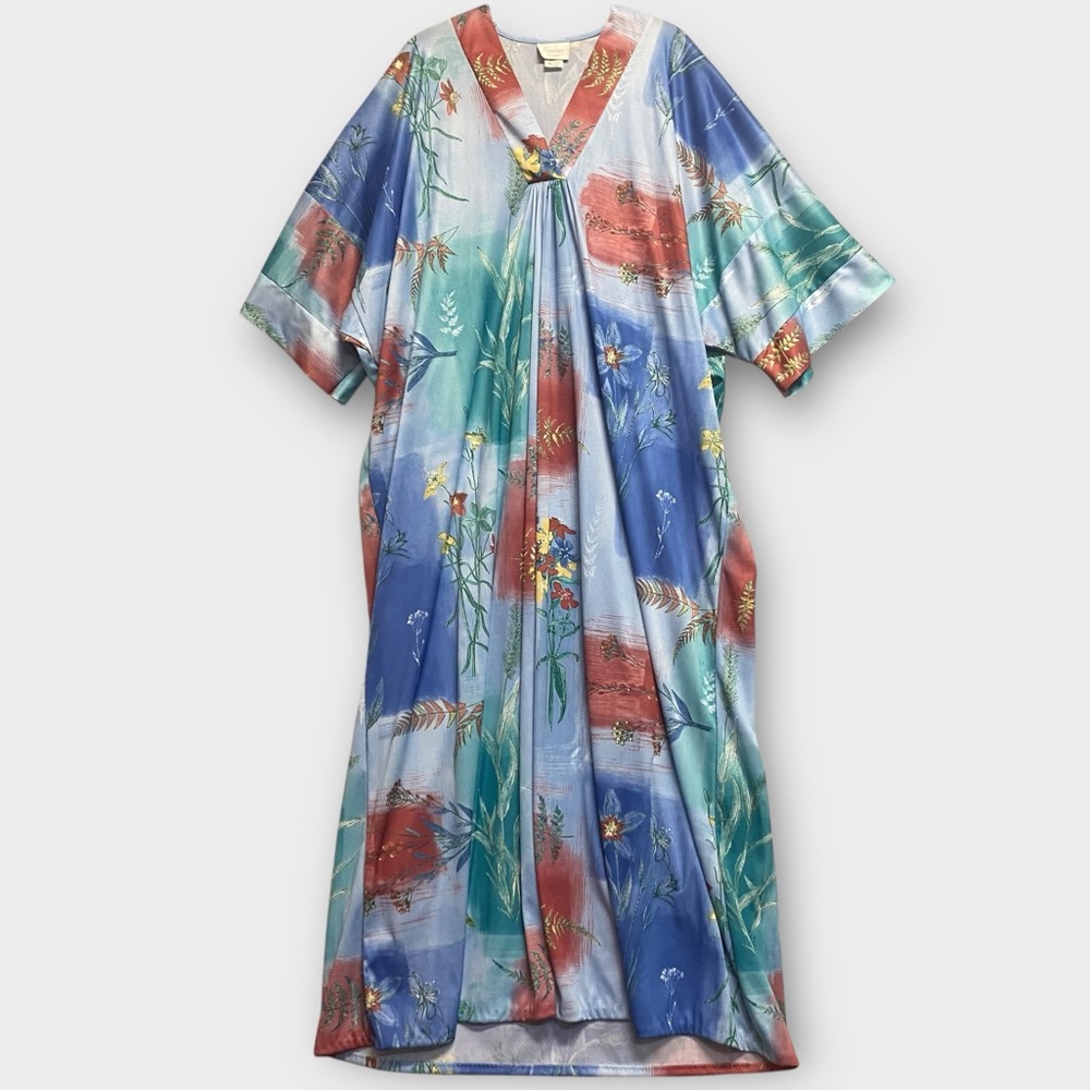 Vintage Carriage Court Women’s Muumuu Mumu Housedress One Size Kimono Floral